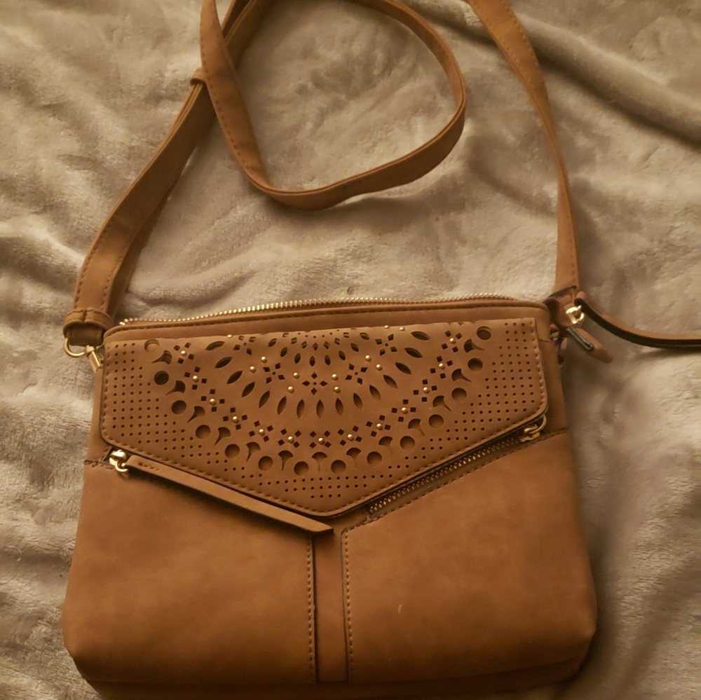 Really cool crossbody 10x9 strap drop 25"